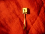 Insigna veche Hokey Cehoslovacia , metal si email , h=1,5cm