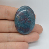 Cabochon rubin in kianit 39x28x5mm a2