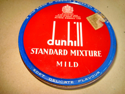 B144- I-Cutie Tabak vechi Dunhill Standard Mixture Mild Anglia. foto