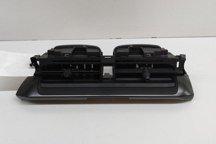 Gura de ventilație planșa de bord TOYOTA C-HR _X2_, _H2_ 2024 OEM: 55670-F4060 28329029