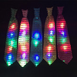 Cravata luminoasa LED RGB cu paiete, textil, 3 moduri iluminare, 33 cm, PRC