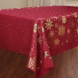 Fata de masă decorativă de Crăciun roșie cu fulgi aurii 240x140cm, CMCLASS