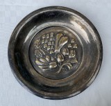 Platou pentru fructe din alama argintata marcat NYSILVER decorat in basorelief, Fructiere