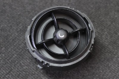 Gura de ventilație planșa de bord MINI COOPER R56 2009 OEM: 14482110 2037598 foto