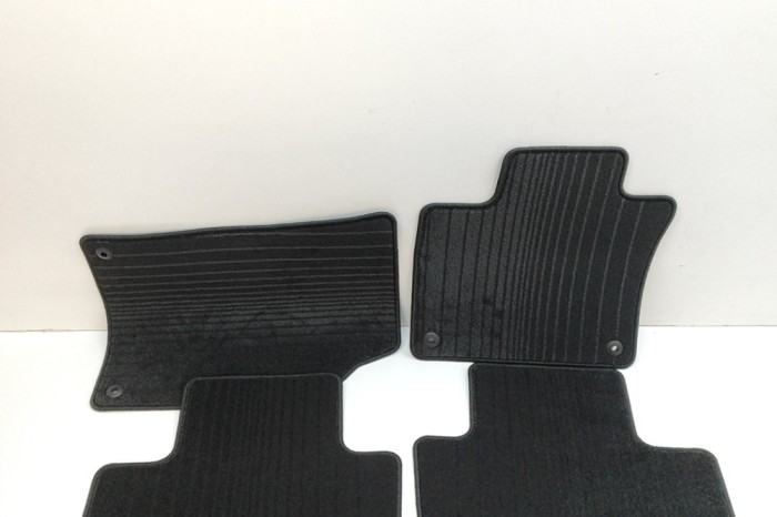 Set covorașe VOLVO XC90 II 2018 OEM: 32262186 | 29178580