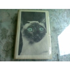 LES CHATS DANS LE BEFFROY - DOREEN TOVEY (CARTE IN LIMBA FRANCEZA)
