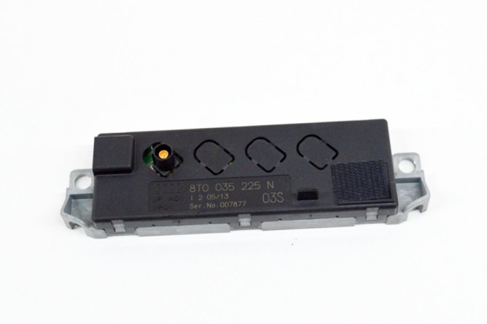 Amplificator de antena AUDI A5 8T3 2013 OEM: 8T0035225N 15991730