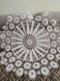 Cumpara ieftin Față de masă rotundă lucrată manual din fir macrame