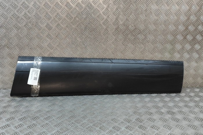 Bandou inferior ușă dreapta față LAND ROVER RANGE ROVER VELAR L560 2018 OEM: J8A2-21064-ABW,J8A2-21064-A-PIA-01 27529065