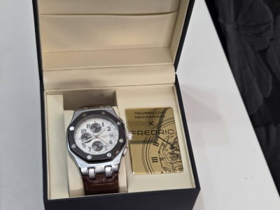 Ceas Fredric deosebit 2 foto