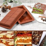 Forma din silicon alimentar pentru ciocolata Dubai, dimensiuni 25x13.5 cm, usor de curatat si folosit, fara gust si miros, maro