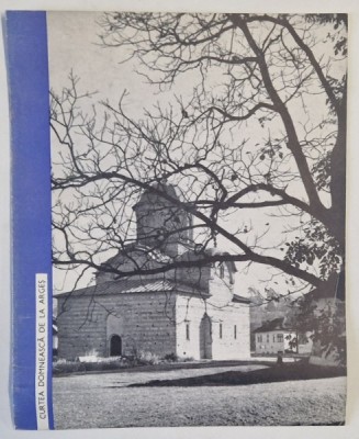 CURTEA DOMNEASCA DE LA ARGES de LAURENTIU VASILESCU , 1967 foto