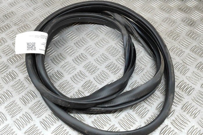 Garnitura ușă st&acirc;nga spate MAZDA 2 DL, DJ 2023 OEM: D09L-68-913A | 28796191