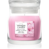Yankee Candle Enchanting Cherry Blossom lum&acirc;nare parfumată Signature 110 g