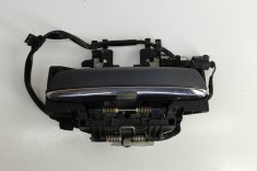 M&acirc;ner exterior ușă dreapta față AUDI A8 D3 4E2, 4E8 2006 OEM: 4E0839886E,4E1837205G 29399125