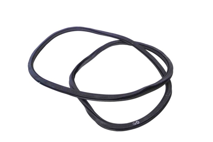 Garnitura ușă dreapta spate AUDI Q7 4M 2016 OEM: 4M0833721