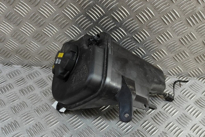 Vas de expansiune BMW X5 F15, F85 2014 OEM: 7647290 31417469