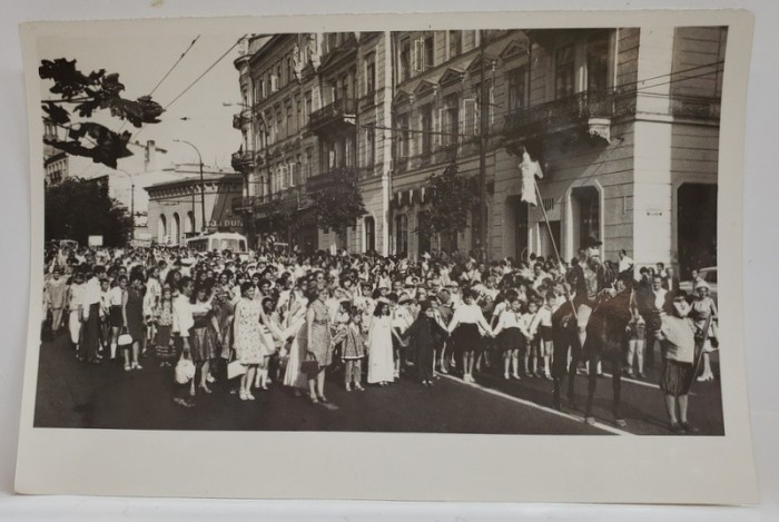BUCURESTI , BULEVARDUL 6 MARTIE ( AZI , ELISABETA ) , CARNAVALUL PIONIERILOR &#039; UVERTURA VACANTEI &#039; , FOTOGRAFIE DE PRESA NR. 5 , 1973