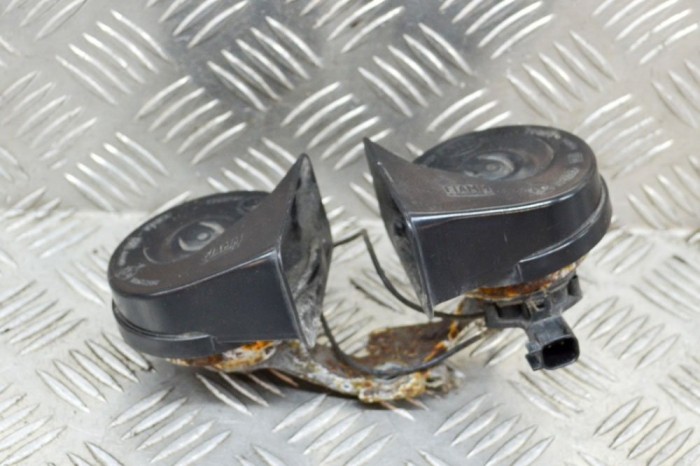 Claxon FORD FOCUS II Cabrio 2007 OEM: A046522 13934854