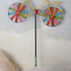 Bicicleta decorativa colorata pentru pus in gradina AHH108