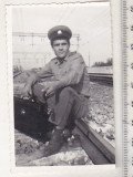 Bnk foto - Militar pe liniile de tren, Alb-Negru, Romania de la 1950