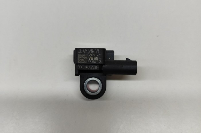 VW ID.3 E11 2022 OEM: 1EA959659 SKU: 22277030