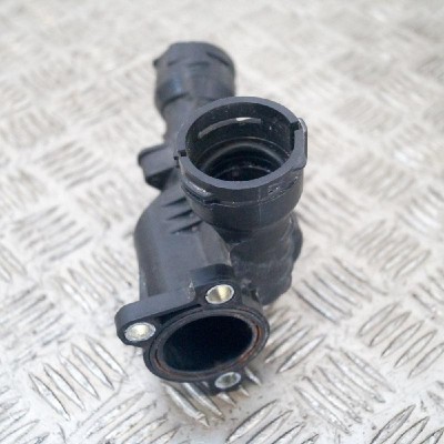 Termostat AUDI A3 8V1, 8VK 2013 OEM: 04L121111E 2573773 foto