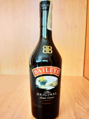 Lichior Baileys Irish Cream 0.7L 17% - Produs in Ambalaj Original foto