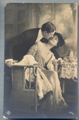 AX 475 CP VECHE-INDRAGOSTITI IN TINUTA DE EPOCA-HRISTACHI PANAITESCU-GALATI foto