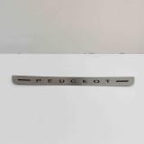 Ornament Prag Stanga Fata Peugeot 2008 II (2021-) OEM 98326989RW Original