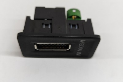 Port USB/AUX-In VW GOLF VII 5G1, BQ1, BE1, BE2 2015 OEM: 5G0035222A 21645071 foto