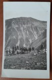 Fotografie tip carte postala, militari in Bucegi, perioada interbelica