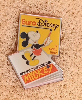 QW9 N7 75 - Insigna - tematica reclama - Euro Disney - 1992 foto