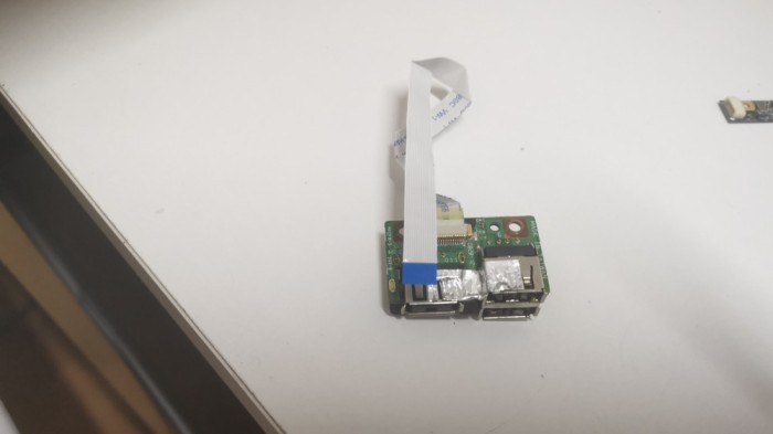 Port Usb Laptop Medion WiM2220