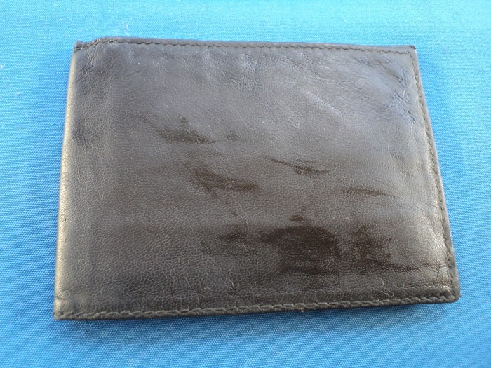 PORTMONEU 1 PENTRU BARBATI ( 13/9,5 cm)-DIN PIELE