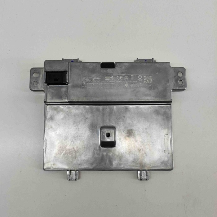 Stație de &icirc;ncărcare wireless TESLA MODEL Y 2023 OEM: 1755100-00-D