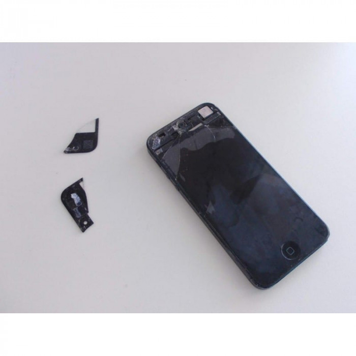Inlocuire &ndash; Schimbare Sticla Display iPhone 5 5s SE