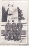 Bnk foto Aeroportul Targu Mures - militari - 1987, Alb-Negru, Romania de la 1950, Militar