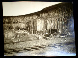 P.233 FOTOGRAFIE VECHE BRASOV RACOS COLOANELE DE BAZALT 10,8/8,3cm, Alb-Negru, Romania 1900 - 1950