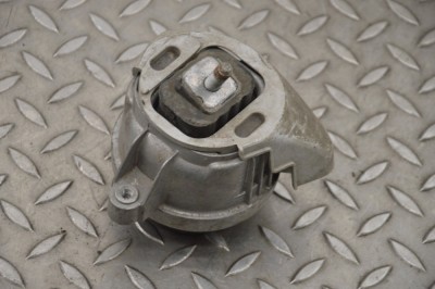 Suport motor dreapta BMW 3 F30, F80 2015 OEM: 2284818 17050822 foto