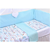 Set complet lenjerie 7 piese model trenulete si plus minky bleu alb patut 120x60 cm, Paturica Fermecata