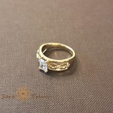 Inel geometric decupat cu zirconia dreptunghiular placat 14k - latime 7 mm