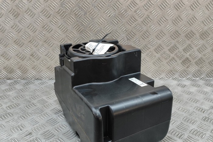 Subwoofer AUDI Q4 SUV F4B 2023 OEM: 11A035621B | 28639016