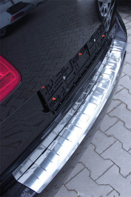 Ornament protectie bara spate/portbagaj crom Volkswagen Touran 1T3 08.2010-2015 foto