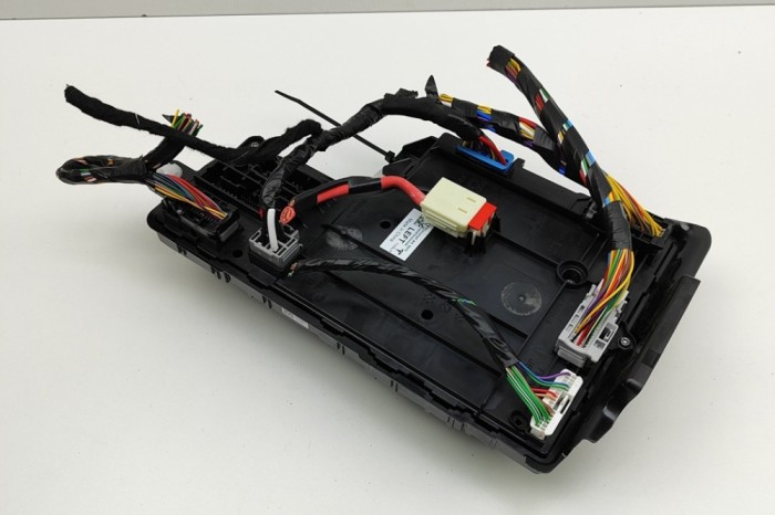 Modul de confort TESLA MODEL Y 2024 OEM: 149785000D2 | 30355171