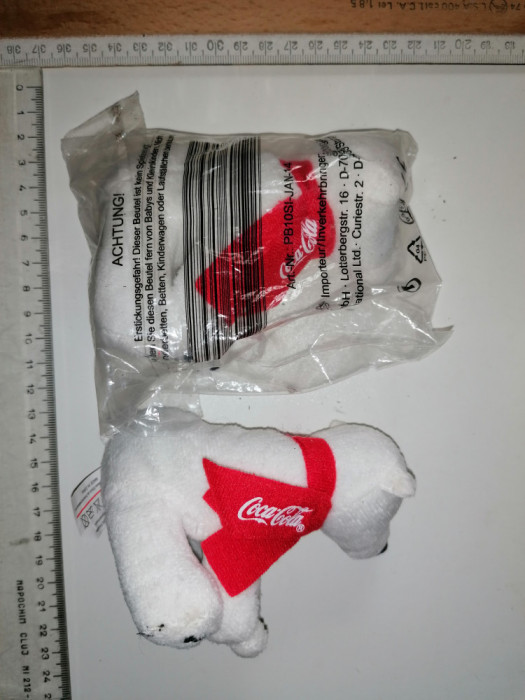 LOT 2 JUCARII / FIGURINE URSI COCA COLA