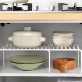 Raft organizator metalic pentru vase