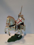 bnk jc Starlux - Cavaler calare cu sabie si scut