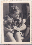 Bnk foto Portret de fetita cu jucarii, Alb-Negru, Romania 1900 - 1950, Portrete