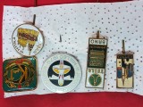 grup 5 insigne frumoase.Pentru decorare vestimentatie , sepci ,ghiozdane , geci , blugi